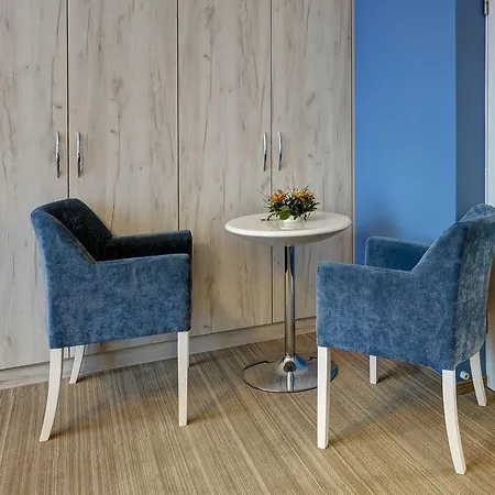 H Herkules سفينويتشي