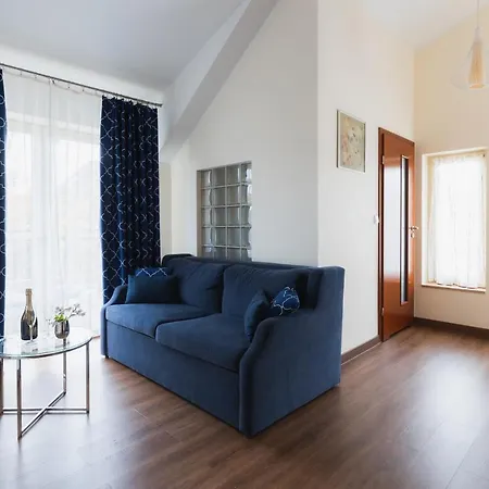 H Herkules شقة فندقية سفينويتشي